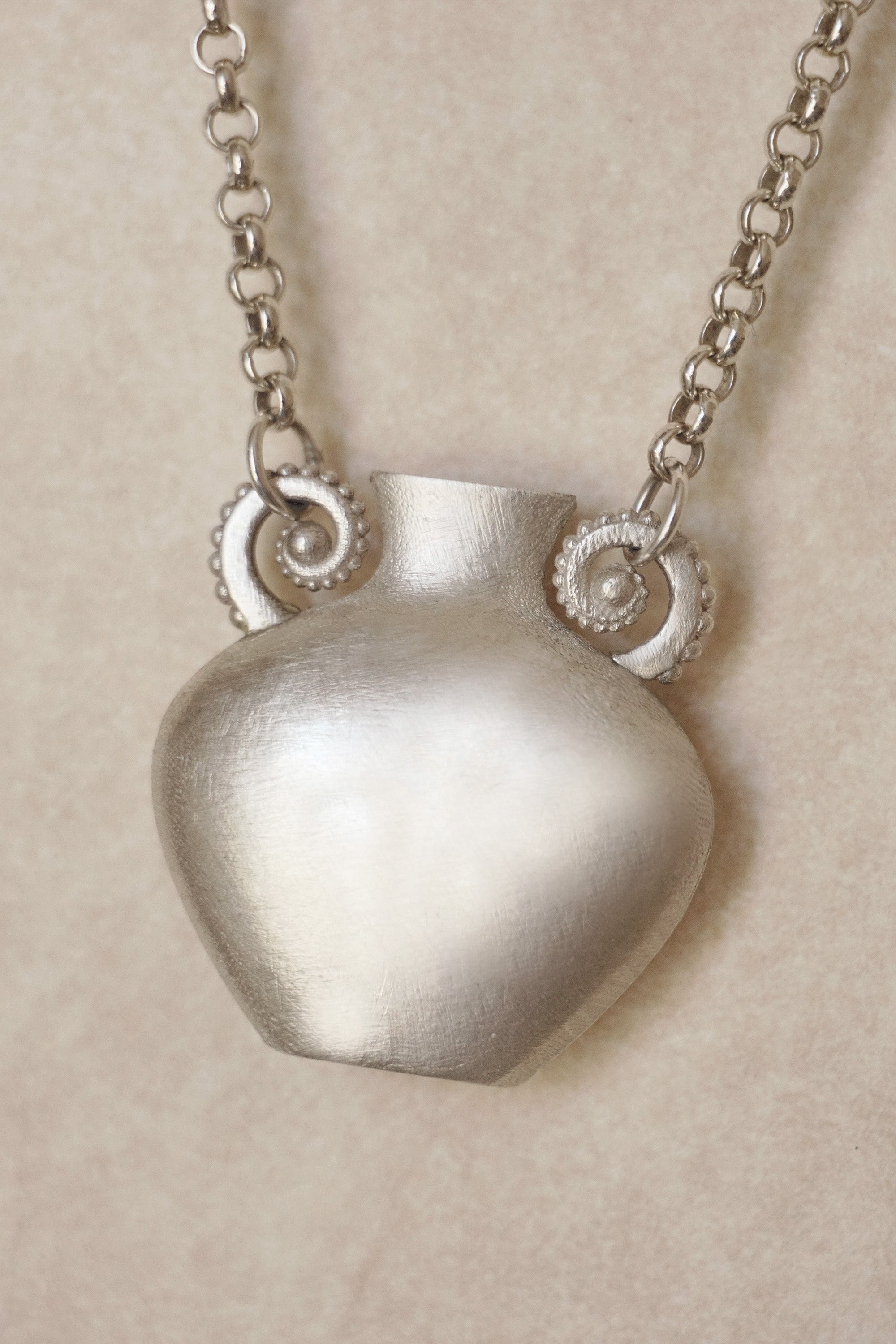 Eudora Pendant