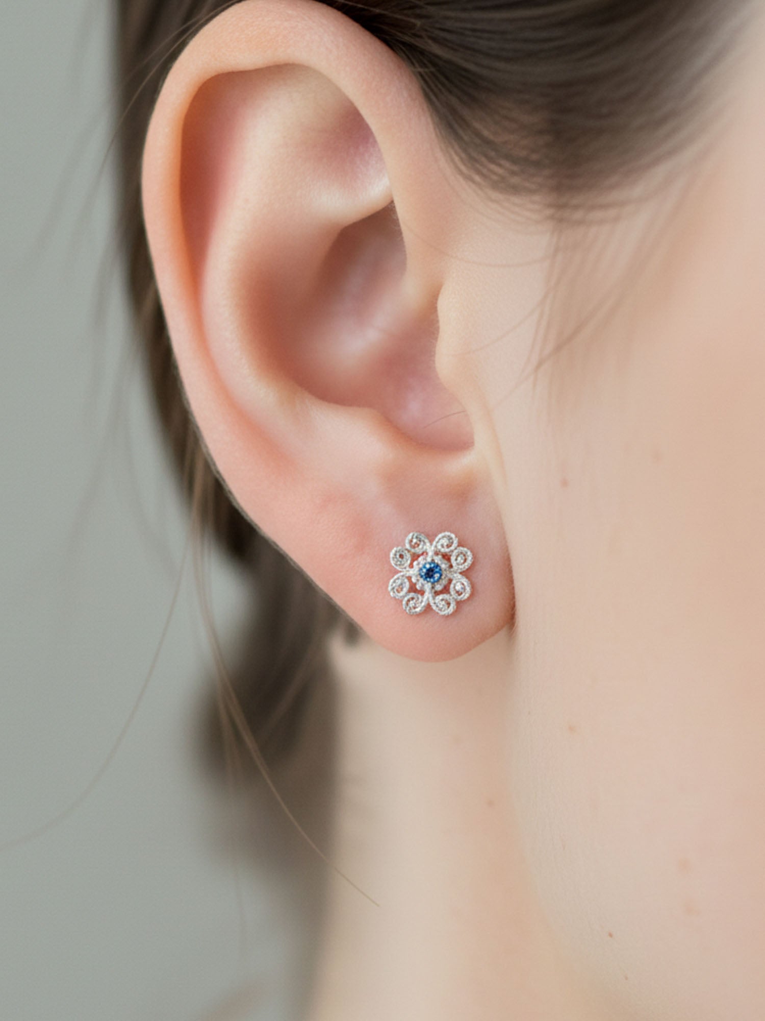 Livia Studs